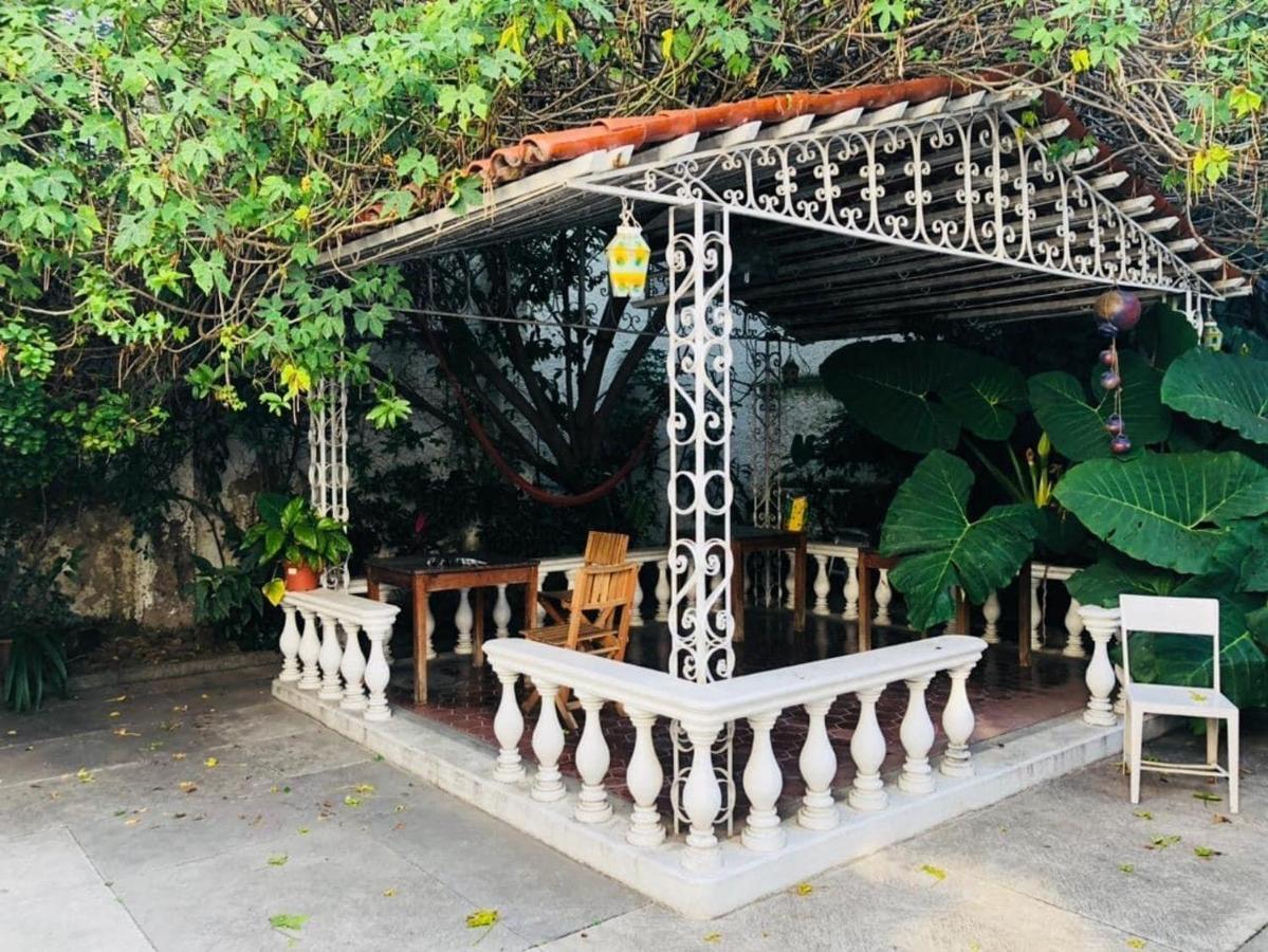 Casa Alsacia Hotell Guadalajara Exteriör bild